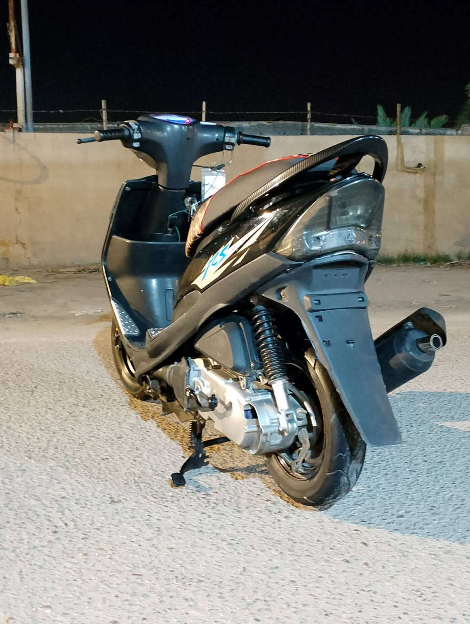 سلام عليكم للبيع دراجه ماكس عدله مزوده بوشه 55 صدر كدام رياضي ويل رياضي كزوز رياضي اف ام كلجات رياضي شوته اربعه ولف سلف رياضي55  كهربائيات كله شغاله لايت زينون (سعر 550 وبيه مجال) العنوان بصره ابي الخصيب رقم ***********  (ترهم مراوس)
