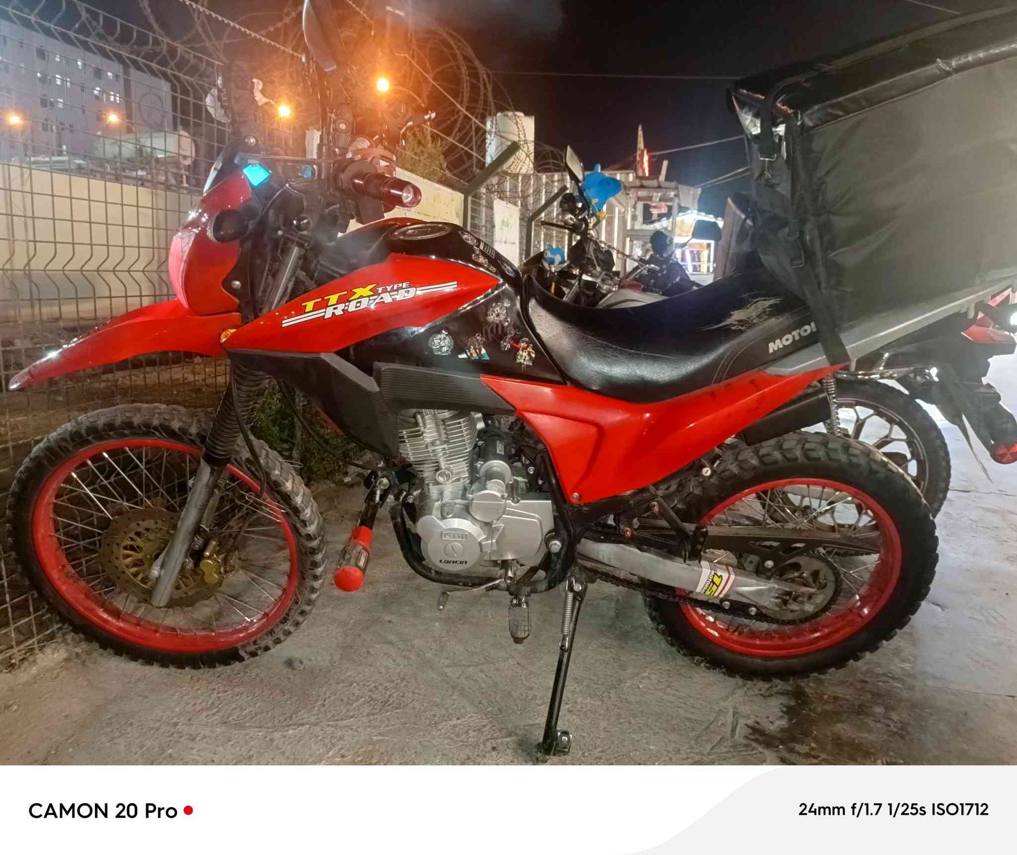 السلام عليكم شباب لونسن قفاز مكينه 150  مكينه مكفوله دراجه خير من الله كفاله عامه مرقم اربيل باسمي للتواصل ***********
