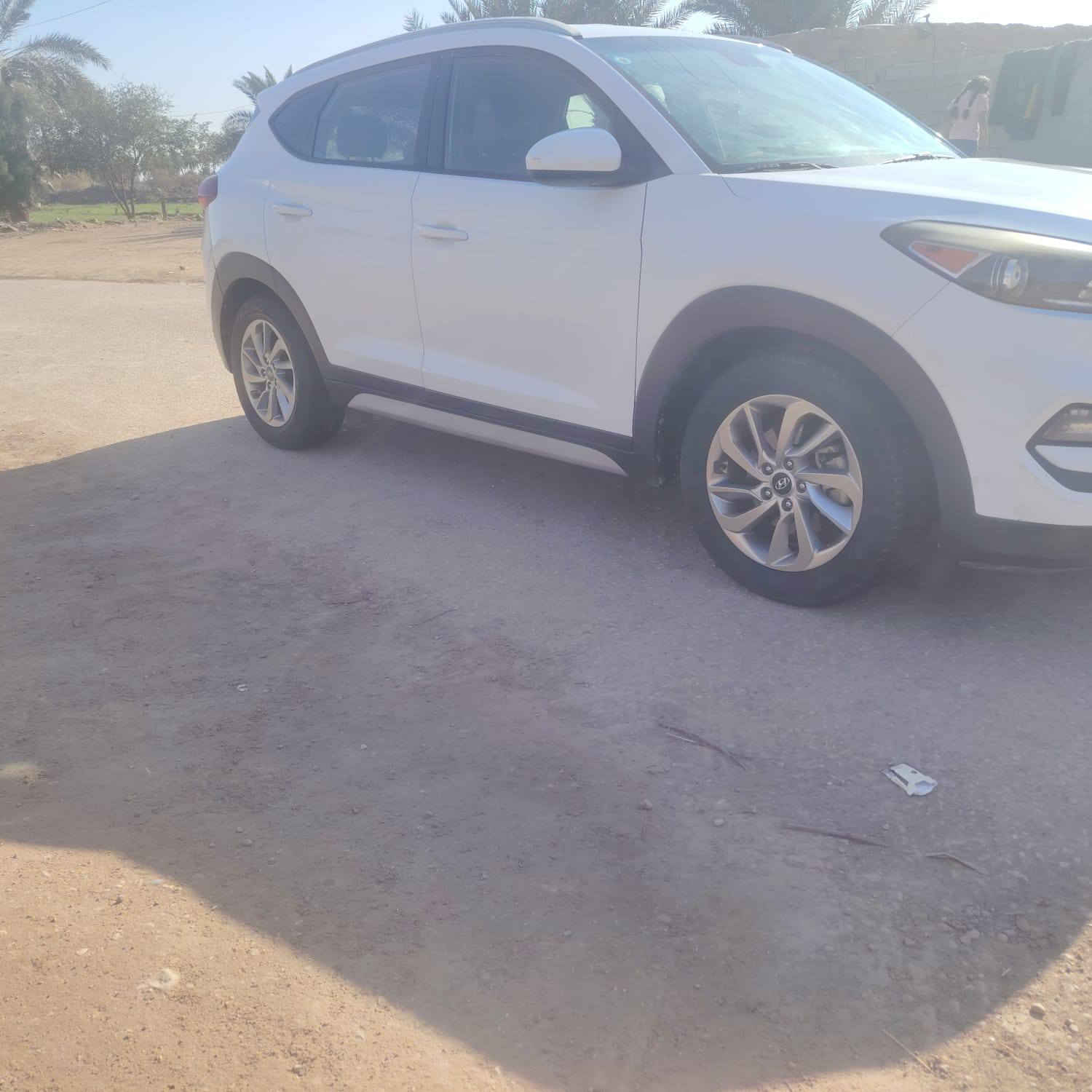 السلام عليكم اخوان توسان توسان 2018 وارد امريكي اكلين مقفوله من ضربه وصبغ رقم واسط انجليزي مكان السياره بابل كفل ***********
