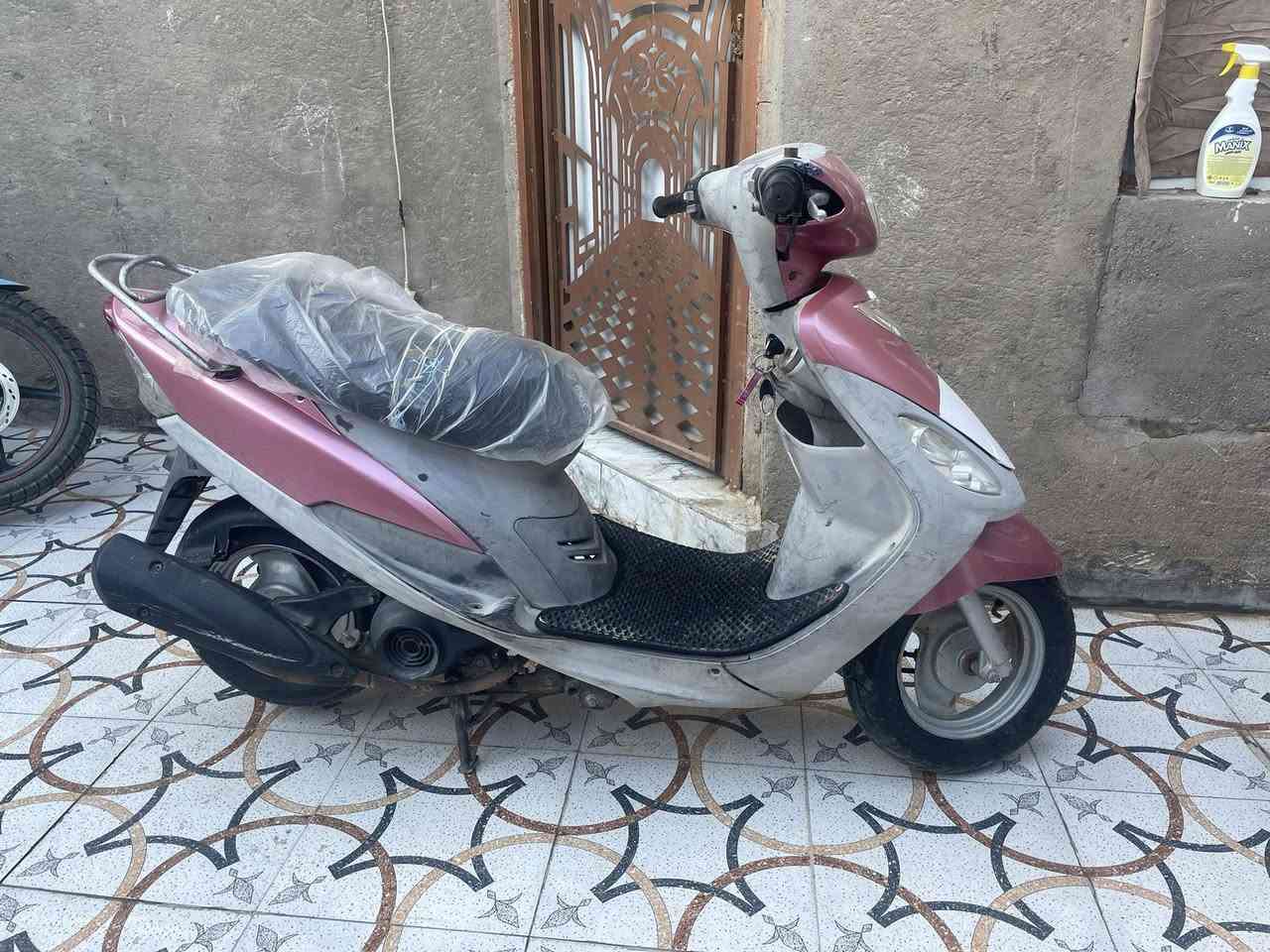 السلام عليكم
دراجه ماكس منغولي مبدله كفرات للجماليه كفراتهة الاصليه موجوده ومختمات ومابيهن شي وموجودات الدراجه ما ماشيه هواي ونظيفه وهاي كدامكم بالصور كلشي كامل بيهة واليشتري انطي الكفرات الابلاد وياهة 

الشراي يجي خاص  

الموديل:2007


**إذا كنت صاحب هذا الإعلان وتريد حذفه لأي سبب، رجاءا أرسل رسالة إلى الدعم الفني**