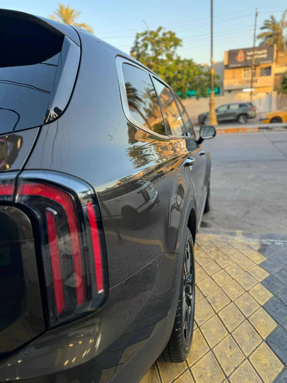 للبيع / للتواصل فقط عالرقم ***********
2023 KIA TELLURIDE, SX
كيا تلورايد برستيج SX 2023  رقم بغداد تحويل للمشتري مباشر / 
اعلى فئة فول الفول
السيارة أمانا احلا من الصور تقرير امريكا غرق نسبتها جدن بسيطة شرط  
بدون ايرباك  ( جميع الايرباكات سليمة ) بدون دواخل 
شواصي لغود كفالة عامة
فول مواصفات 
بانوراما +فتحة 
كشنات جلد كهرباء تدفئة تبريد 
كشنات خلفية منفصلة Vip
سستم سماعات 🔊 هارمن كارد 
شاشة كبيرة 
4 كامرات جانبية وخلفية وامامية 
مري شفط 
مري قلابة 
شاشة دجتل كبيرة 
5 وضعيات قيادة 
حساسات امامي خلفي 
رادارات 360 درجة 
رادار امامي تفاعلي 
نظام تحديد مسار 
نظام نقطة عمياء 
اوتو هولد 
سايد بريك بصمة 
شحن لاسلكي 
نظام ابل كاربلي 
7 مداخل USB
تحكمات ستيرن 
لدات داخلية محيطية كل ألوان تتغير بلادية 
بردات خلفية 
نظام تبريد مناخ منفصل 
تبريد مركزي 
لايت 4 عدسات اوتو 
نظام محافظة عل طفل مايفتح باب خلفي حال عبور سيارة 
صندوق كهرباء شفط 
كشنات خزن ميموري 
كشنات مساج 
نظام اوامر صوتية 
ويل حجم 20 
محرك 3.8 
كير 8 
وبعد بيهة هواي مواصفات 
سعرها 285
