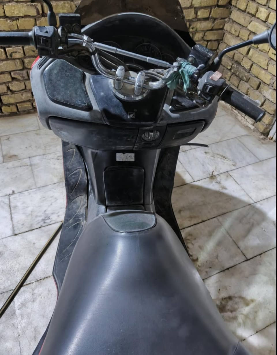 دراجه فورزه للبيع 08 عميه بلاد مكينه مكفوله حاليا عاطله بيها كتف مال باتري او كهربائيات ابيع كوم حديد ***********
