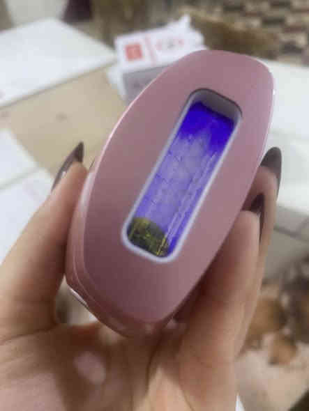 ليزر ازالة الشعر منزلي 
ماركه lpl بي ٥ قوة ضربات بالاضافة ال5000000 مليون ضربة شغال وشاحنته وياه جديد مستعمل مرتين فقط سعر 45 مكاني بغدادالسيدية 
هذا رقمي ***********
