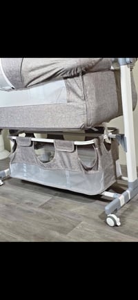 سيارة اطفال • سرير اطفال • احمر