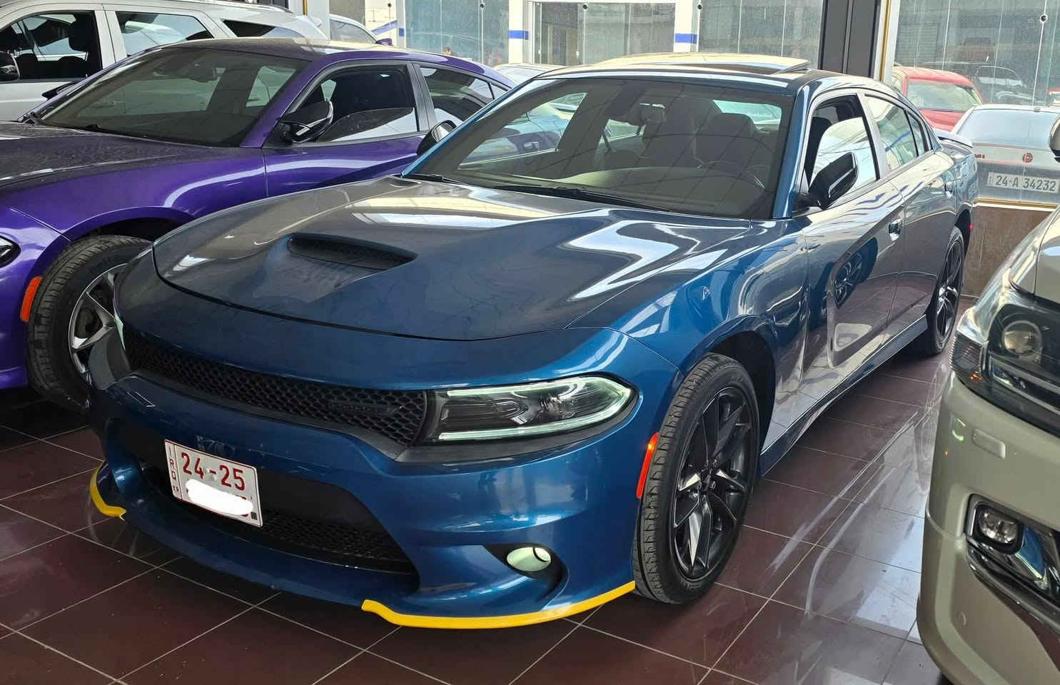جارجر 2023 GT PLUS  ( الإصدار الاخير ) LAST CALL
6 سلندر فور ويل 
لون مميز بحري 💙 
ماشية 20 فقط 
بلاك ايدشن BLACK EDITION 

فتحة سقف ( سلايت )
شاشة كبيرة ابل كار بلي واندرويد اوتو 
سوبر تراك باك
تشغيل عن بعد 
حساسات خلفية 
سستم سماعات الباين 
كشنات تدفئة 
وضعيات قيادة سبورت وايكو 

بيها قطعتين صبغ...
( بدون شاصي وبدون دواخل )

كاتي بدون رقم تترقم شمالي ( اربيل دهوك سليمانية )

السعر :  150 
مكان السيارة واسط
*********** 
اتصال أو واتساب
