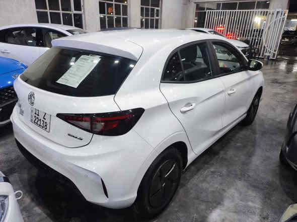 مثبت لوحات بغداد زيروا تخفيض عن سعر شركه 
MG 3 2025
استلام مباشر والكمية محدودة  شامل اللوحات ا
ام جي 3 موديل 2025 زيرووو ضمان 6 سنوات او 200 الف كم متوفرة بالون الابيض ⚪️  ☑️ المواصفات 
🔴محرك 1500 تنفس طبيعي (دوش)
🔴كير اوتوماتيك 
🔴شاشة وكامرة 
🔴حساسات خلفية 
🔴كشافات امامية هايلوجين 
🔴اشاير بالمرة الجانبية 
🔴بك لايت LED 
🔴تحكم مقود جهتين 
السيارة زيرووو واقتصادية تمشيك 17.8 كم للتر الواحد  بدون معاملة وللاستفسار ***********
