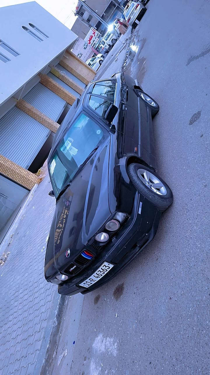 Bmw 525 مفتوح
رقم بغداد ب اسمي الكشر نضيف والدواخل نضيفه 
اللون اسود غير محدد بيهه نواقص كلش قليله وبسيطه راسلني واكلك بيهن  السياره جاهزه تحويل ب اي وقت احولك 
مكاني بغداد الامين الثانيه وهذا رقمي 
***********
والسعر 42 انزلك فلوس النواقص البيهه
