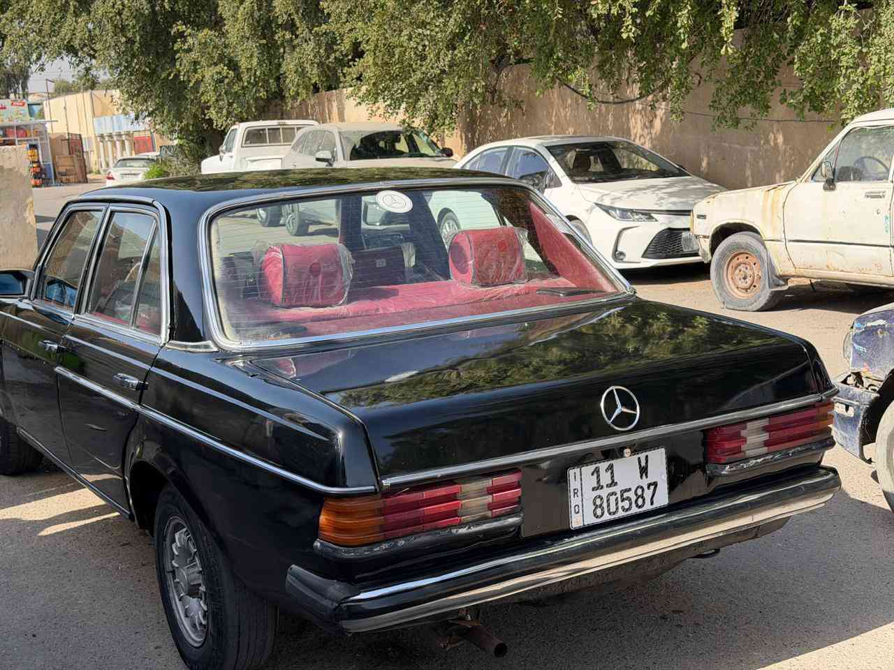 مارسدس موديل 83 للبيع معمره ومصبوغه عام مكينه بطه مكان بغداد مدينه الصدر عارضه 47 //////***********//
