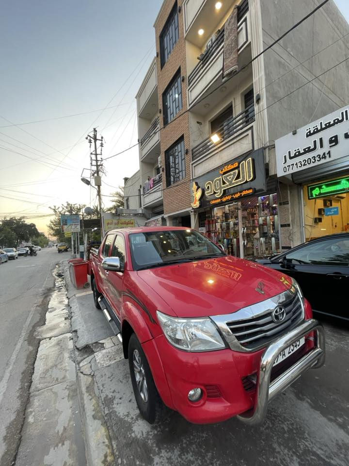 السلام عليكم
بيكم تويوتا هايلوكس كويتي 2014 فور ويل كير عادي 
السياره رقمها ( واسط) انكليزي باسمي
 ابيع حزام
السياره ماشيه 260 
المكينه مفتوحه 
تخم تاير + ويل جدد
صدر 80‎%‎
مكاني بغداد 
السعر  (165) بيها مجال 
***********
