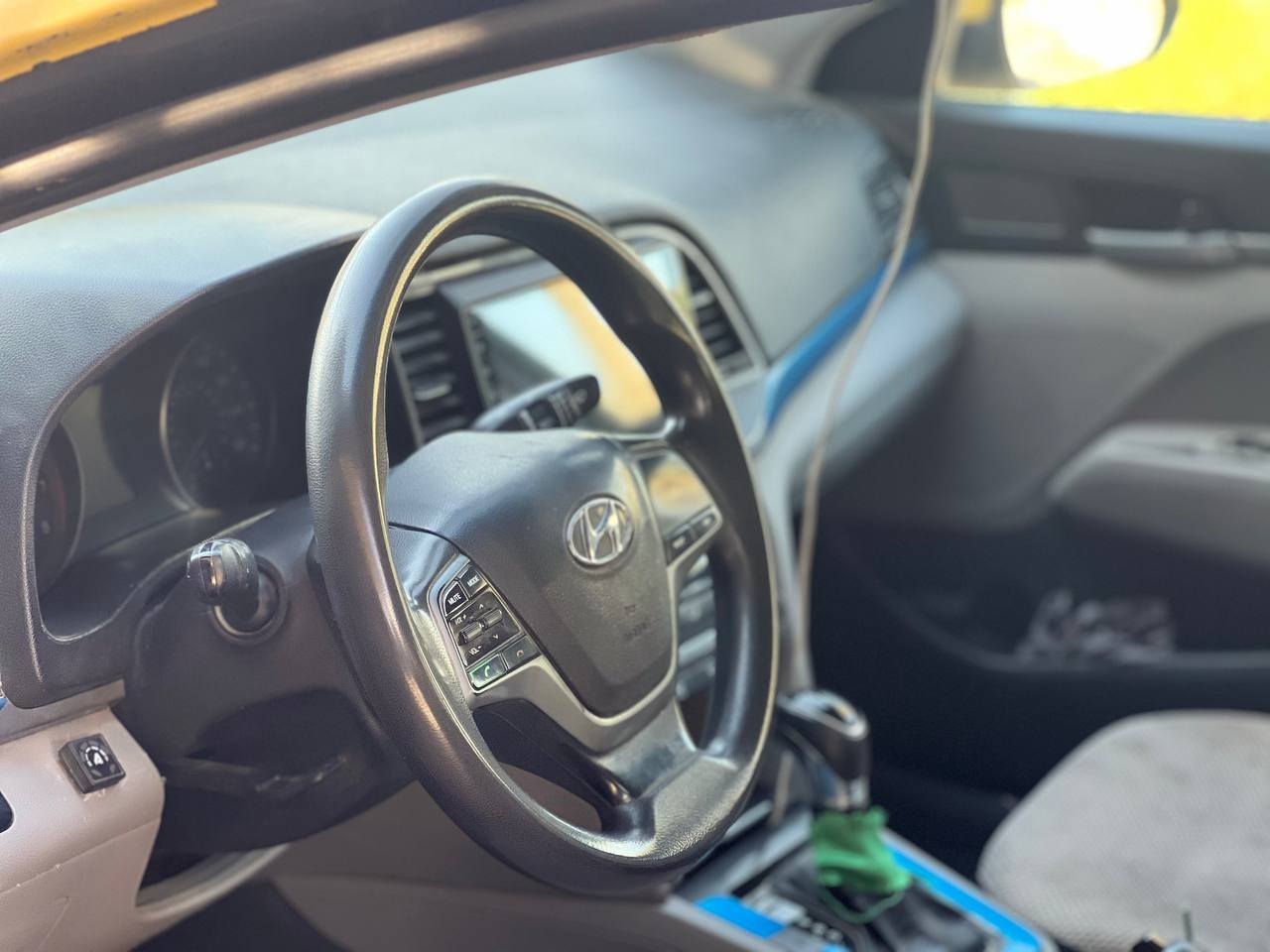 النتره موديل 17مكينه 2000بلاد  بسمي تخم تاير بيه بس قبق جنطه فقط منضومة غاز بيه رقم بغداد انكليزي بسمي سعر 125 ***********
