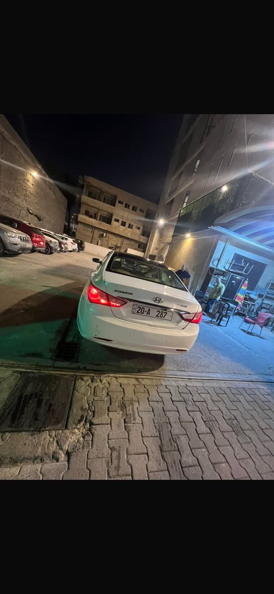 للبيع فقط بدون مراوس سوناتا ٢٠١١ خليجي رقم ديالى مميز 287فول مواصفات محرك دوش ٢٤٠٠ السياره عليهه ادامه كامله  جاهزه من كلش بيهه ضربه بالصندوك مصلحه وبيهه طخات جانت وانصبغت حزام ابيعلك تحويل يعني ورقم وغرامات اتعهدلك بيهه فقط   السعر ٩٠ بيهه مجال بسيط للشراي مكاني بغداد اليرموك ***********
