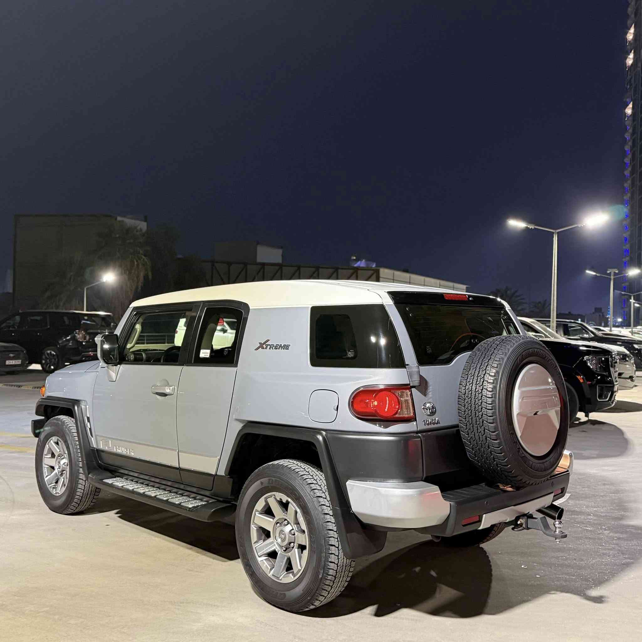 السلام عليكم 

أف حي 

خليجي وكاله 

مكفوله كفاله عامه 

موديل 2018

رقم بغداد 

مكان السياره بغداد 

السعر 

***********
