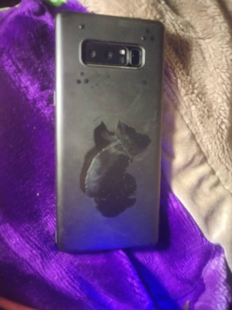 سلام عليكم جلكسي نوت ٨ شاشه مكسوره وبه نقطه سوده مامثره عل نمس كلشي كامل مخبره تكنيك ببجي وغيره كمل ويخبل الله شهد يخبل كله وسعر ٦٠ و عادي مروس ويه ايفون مكاني بغداد مدينت صدر


**إذا كنت صاحب هذا الإعلان وتريد حذفه لأي سبب، رجاءا أرسل رسالة إلى الدعم الفني**