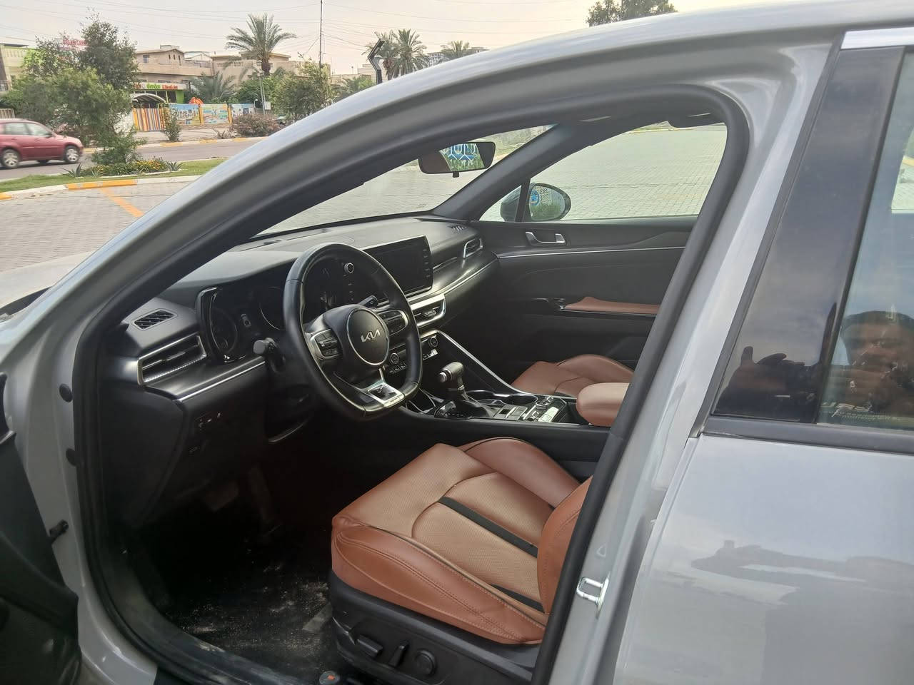 كي فايف موديل ٢٠٢٤.فول مواصفات بنوراما جلد كرسي كهرباء وتدفع تشغيل عن بعد رادار امامي  نقطه عمياع تحديد مسار شفتات للستيرن شاشه كبيره مكينه الفين وخمسمائة تربو ماشية٧الف تبدليل ٣قطع مكان السيارة بغداد سعر(160$)بدون رقم استفسار اتصل ***********
