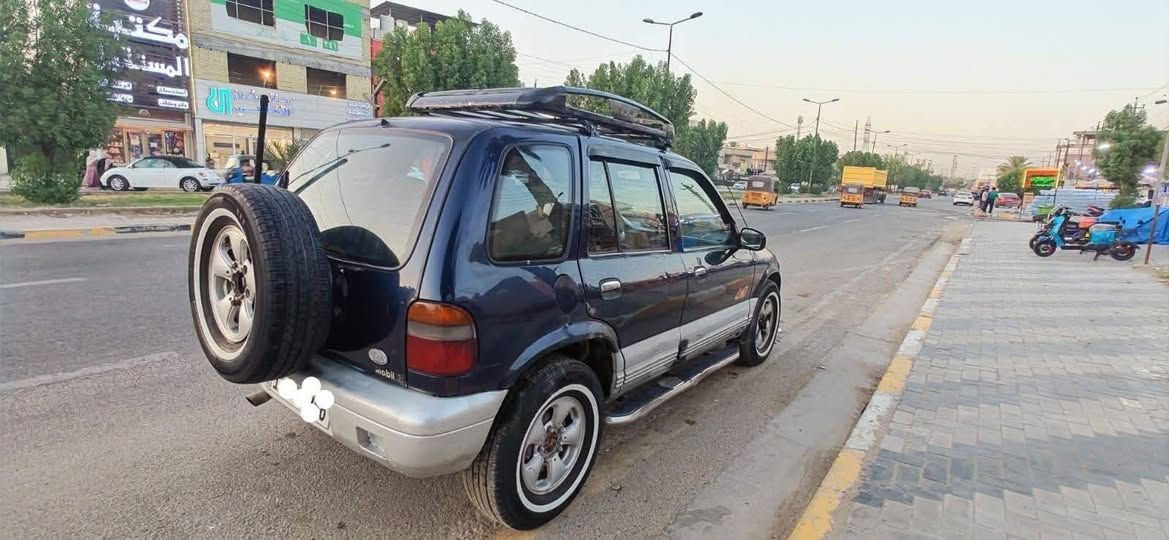 اللهم صل على محمد وآل محمد
سبورتج 1996
كير ومكينه اوتو مكفولات
فور ويل شغال

سيارة بلاديه كهربائيات بلاد
فقط الكشر شوفت عينك
رقم بغداد بإسمي
 السعر ٣٠ مع المجال 

مكان بغداد الغزاليه
***********
