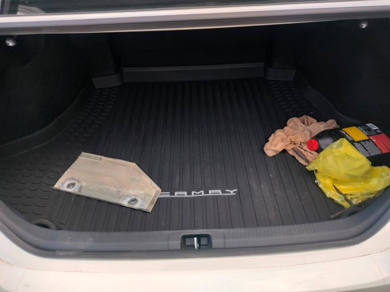 للبيع تويوتا كامري مديل 2023 سياره وارد امريكي حادثه خشم بنيد و باقي كفاله سياره ماشيه 3 الف معوقين بسمي رقم هاتف *********** البصرة, العراق
