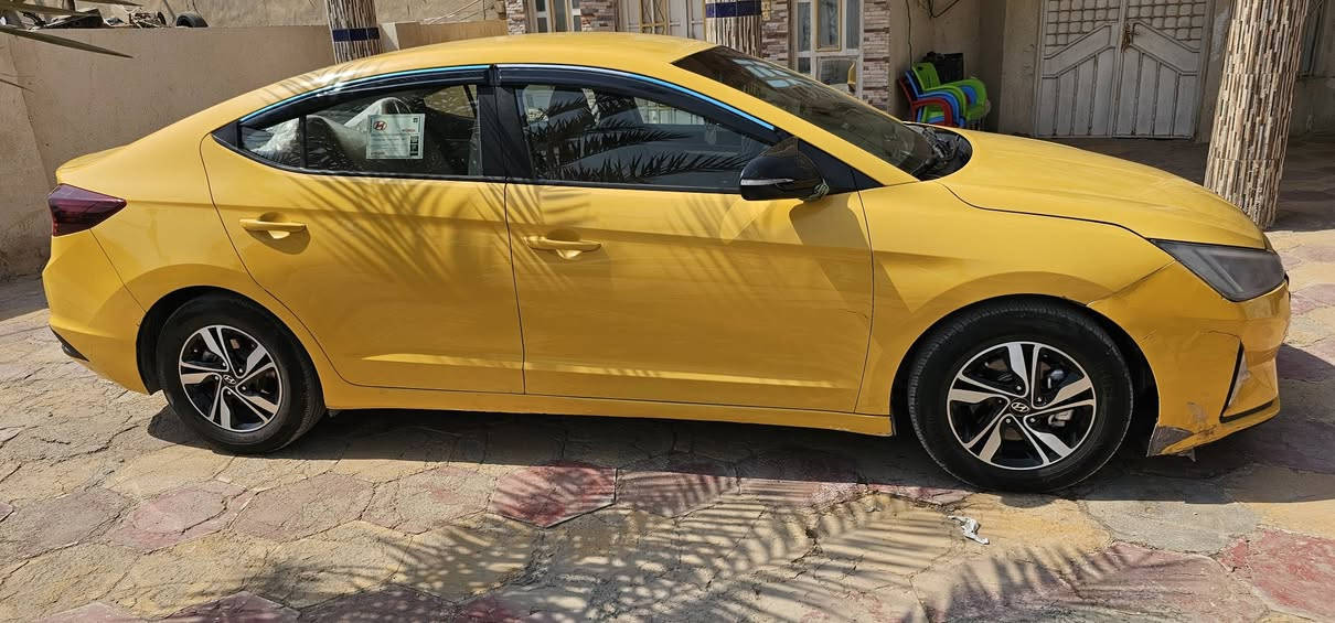 السلام عليكم 
سياره النترا خليجي موديل ٢٠١٩ 
مكينه ١٦٠٠ كير اي تي كله شرط
 رقم بابل بسمي سياره خير من الله
 دحجات جدا بصيطه 
السعر ١٤٢ وبيها مجال بصيط 
حك الجيه مراوس حسب القناعه 
اخوان رجاءا الموشراي لايعامل 
مكان السياره السماوه ب الرميثه 
رقم الهاتف ***********
