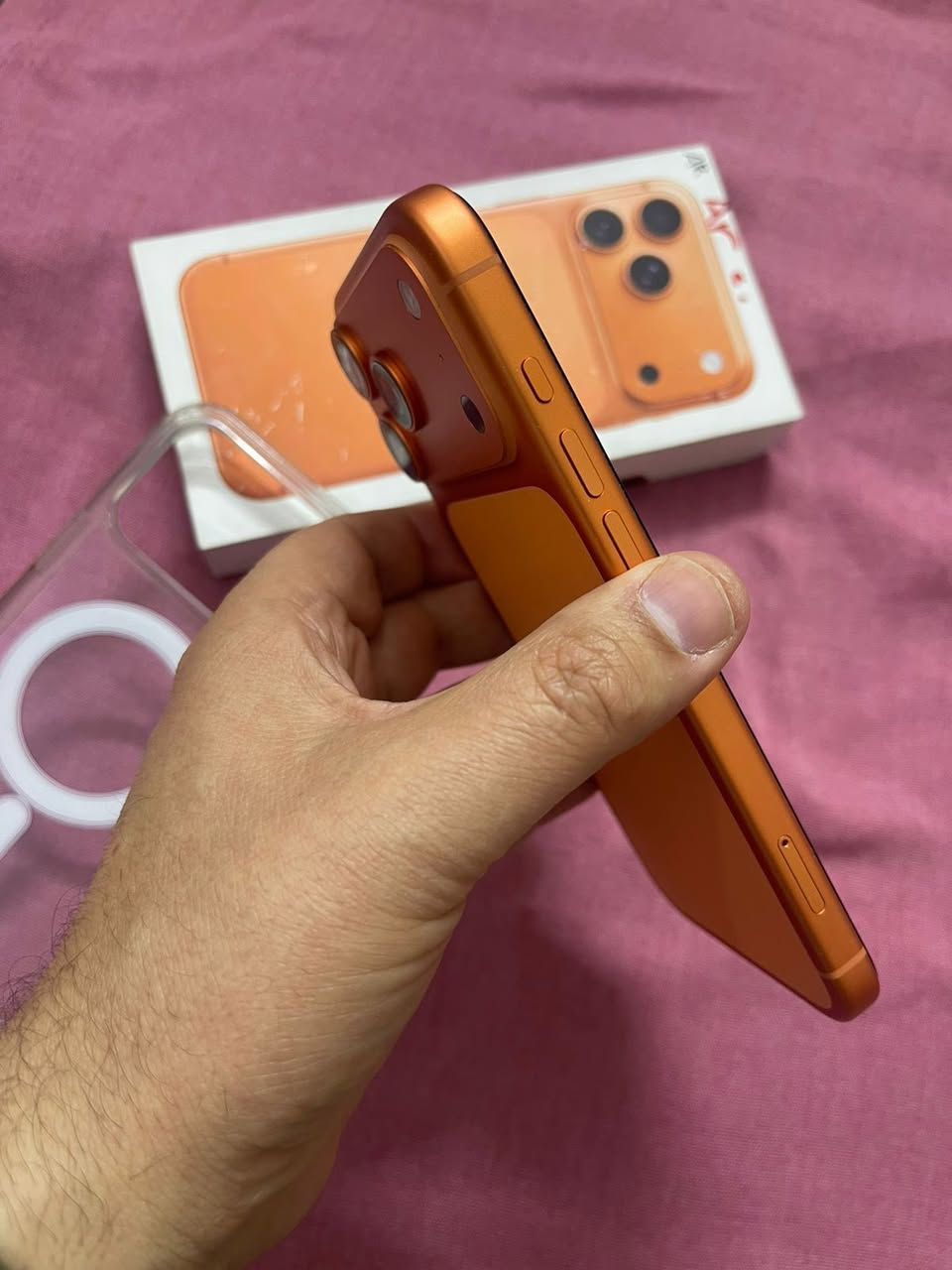 السلام عليكم
آيفون 17 عربي شرق اوسط AFA برتقالي 

مكفول من كلشي عدد الدورات 34 بطارية 🔋 100

ذاكرة 256

نظافة 100 ‎%‎

السعر  ماسنجر

بغداد   

واتساب ***********
