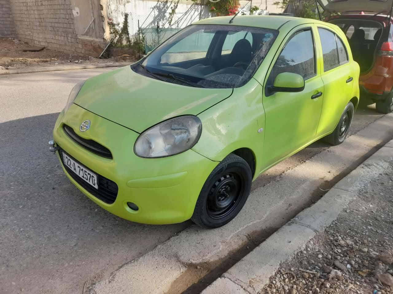 نيسان ميكرا 2013
 گيرو مةكيه بةشةرت 
4بستؤن رةقةمي نويه
شوين هةولير 
4پارجةي هةية بي ناو گرتن
  *********** أربيل, العراق
