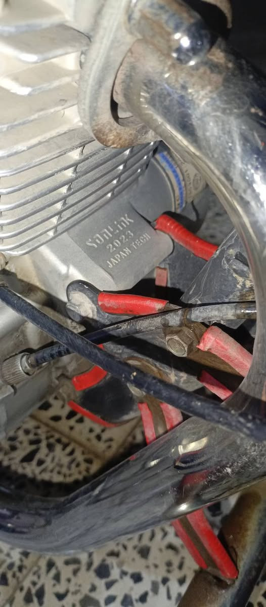 سلام عليكم دراجة سولنك للبيع م 23 اوراق اصوليه  نضافه ومحرك خير من الله مكينه مكفوله نكره سلف لاكن دراجة نواقص بيه بصيطه عنبار بريك امامي واير عداد سرعه  ومال دبل اشاره دكمه مكسوره  سعر ٥٢٥وبيه مجال مكاني الخالص سعدية الشط *********** فيس ممتواجد
