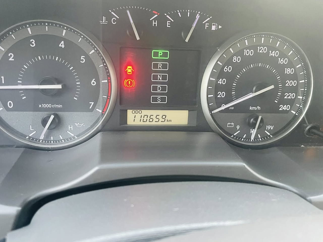 سلام عليكم للبيع لاندكروز 2013 
لون مميز بحري
مكفوله من الحادث. فقط دلاعه مال الجنطه صبغ
ماشيه 110 الف كيلو حقيقي سياره جديده
بمعنى الكلمه رقم اربيل تحويل مباشر
إشاره ضوئية عند فتح الباب
مري قلاب 
جلد
كشن كهرباء 
شاشه
مري شفط
كير محرك مكفول  حداديه وتخم تاير جديد 
السعر 328 وبي مجال وبلعافيه ع الياخذها مكانها
بغداد الدوره أو رصافه الاتصال 0771236476


**إذا كنت صاحب هذا الإعلان وتريد حذفه لأي سبب، رجاءا أرسل رسالة إلى الدعم الفني**