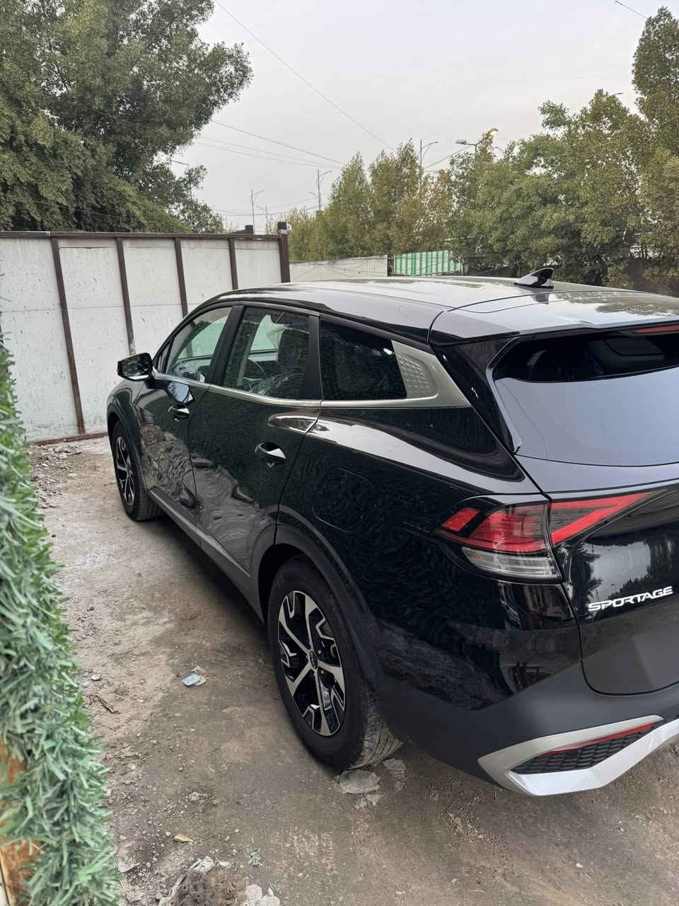 سلام عليكم
كيا سبورتج ٢٠٢٤ 
وارد أمريكي  
سياره جديده جديده 
ضرر باب خلفي 
السعر ٢٣ 
***********
