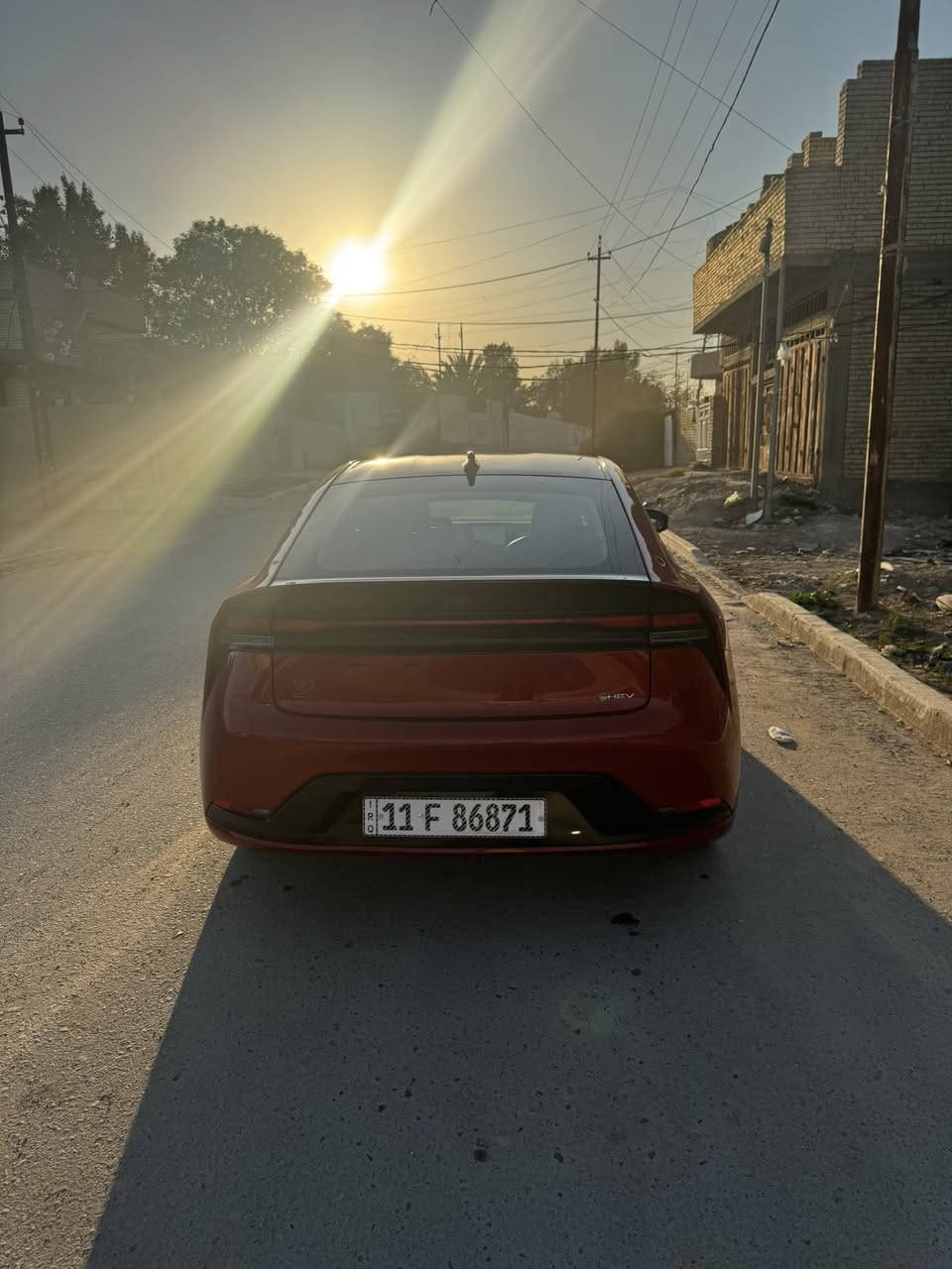 السلام عليكم
Toyota || prius 2025
تويوتا بريوس 2025 هايبرد (كهرباء+بنزين) 
سياره كامله من كلشي مابيها اي نقص 
-ماشيه 10000 بس يعني زيروو بمعنى الكلمه
-خارج السياره نضيف جداً
-داخل نضيف جداً
-محرك 4سلندر 2000 توربو
تفويله وحده تمشيك حوالي 900km كيلومتر
-مثبت سرعة ذكي
• نظام الحفاظ على المسار
 • مكابح طوارئ تلقائية
 • كشف المشاة
 • تحذير النقطة العمياء
- تحتوي على 5 انضمة قياده
-رادارات 360 درجه
-كاميرا خلفيه
-رادار امامي+كاميرا اماميه
-كشنات جلد+كشنات تدفئه 
-كشن السايق كهربائي
-تايرات جديده
-5راكب
و بعد هوااي مواصفات بالسياره و السياره نضيفه بمعنى الكلمه 
اذا تريد تعرف بقية المواصفات اتصل و بيك خير و تدلل 
-السعر—-190 ورقه وبيها مجال مكان السياره بغداد الزعفرانيه 
-***********
