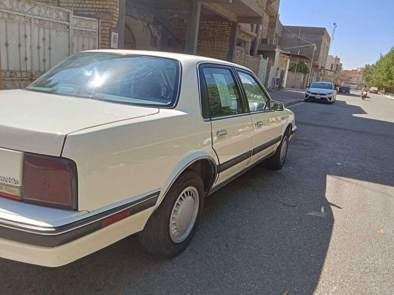 السلام عليكم اولدز موبيل مديل 1990
السياره جاهزه من كافت النواحي حداديه صدر امامي خلفي ديلات تخم تاير ابو الخط الابيض كله جديد السياره على وضع الشركه كلشي بيها بلادي وشغال جام اوتو اربعه شغال و سنتر لوك شغال و شاشه وكامره جدد هسه شديتهن السياره بدوم حادث او اي ضرر فقط صبغ عام بسبب الجراد وصورها قبل الصبغ عندي السياره اذا تاخذها تذب عيلها ربع عاتبني السياره مكانها الدوره جمعية خير الله السعر 70 وبيها مجال للطيبين التواصل واتساب او اتصال لين ما متوفر خاص ***********
