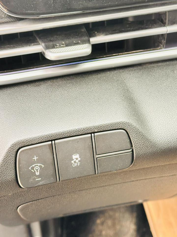 السلام عليكم النترا 2024
فتحه 
3بصمه 
هيتر كشنات
هيتر ستيرن
محرك 2000 دوش 
للتصال ***********
