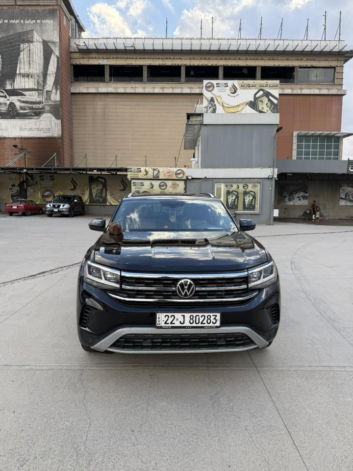 السلام عليكم
مراوس ويه lexus es 300h 
ملاحظة ( ابو الشاشة الكبيرة فقط و مرقمة)
Vw Atlas cross sport v6 se technology 2023
داخل بني مميز 
بدون سلايد 
ايرباك سكان سيستم
السيارة استخدام شخصي مغير زيت فقط يم موتل ما بيها اي نقص 
بوليش قبل اسبوع 
***********
