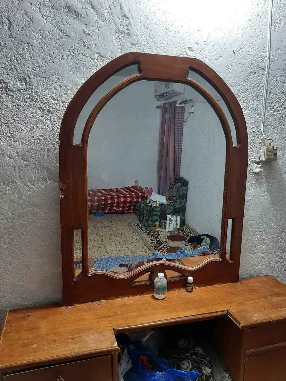 كنتور عدد ٢   وميز عدد ٢  للبيع نظيفات مكاني ناصريه شارع ٣٠


**إذا كنت صاحب هذا الإعلان وتريد حذفه لأي سبب، رجاءا أرسل رسالة إلى الدعم الفني**