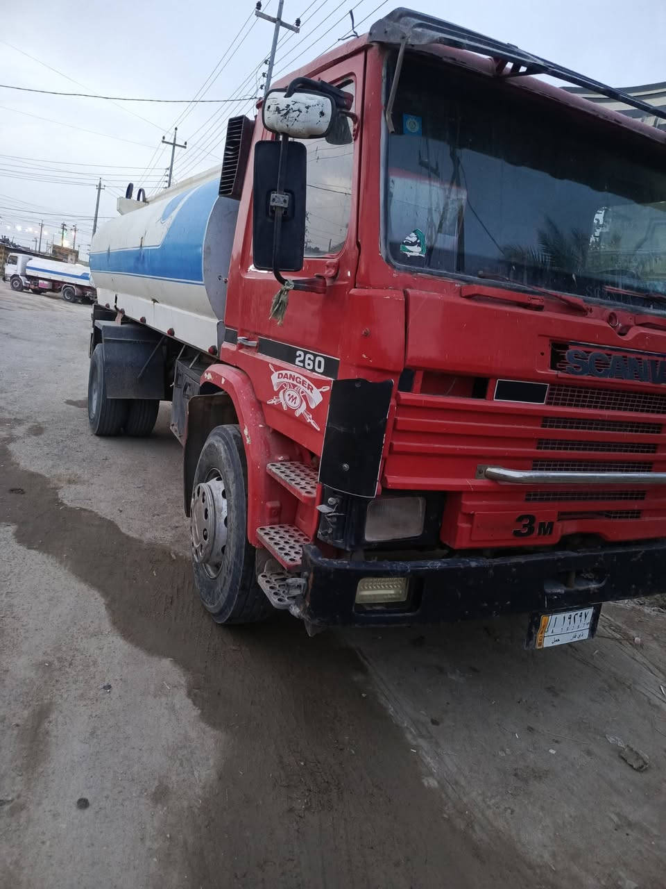 اسكانيه مكفول مكينه كير شاصي مكفول تخم تاير تانكي 16طن سياره حلوه ومناسبه لاتصال ***********
