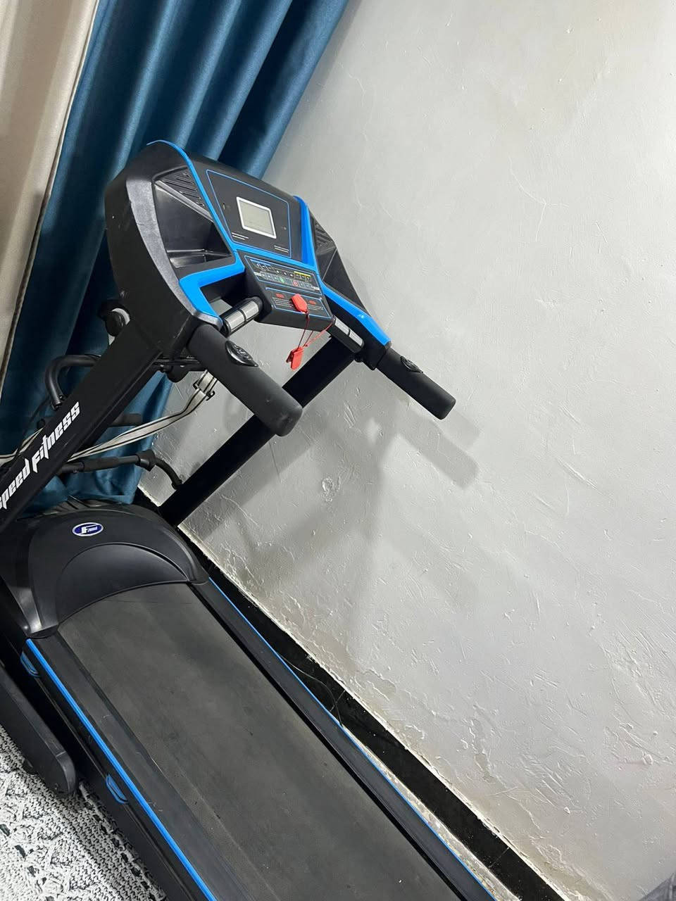 جهاز مشي كهربائي Super Fitness
سرعة متعددة + شاشة رقمية
حساس نبض + برامج تدريب
يتحمل لحد 130 كغم
نظيف وشغال 100%
للاستفسار *********** موجود واتساب
