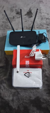 مساء الخير.. راوتر تبلنك مستخدم شغال على الفحص سعره 25 الف.  راوتر آسي...