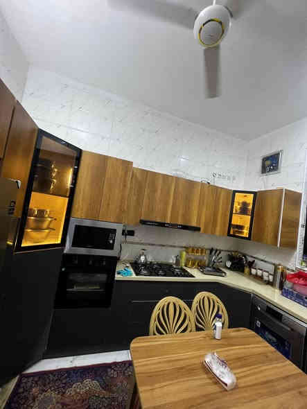 يا الله سلام عليكم توفر بيت للبيع بمساحه 140 متر العنوان البصره الجزيره الفيروزيه طابو صرف زراعي المشتري ياخذ وكالت محكمه ونسخا من طابو ومكاتبت مكتب يتكون البيت من 3 غرف ومطبخ وديوانيه وحمامات خارجيه وداخليه وكراج وسقيفه ع صطح وسقيفه عله الكراج السعر 73 وبي مجال الستفسار 
***********
