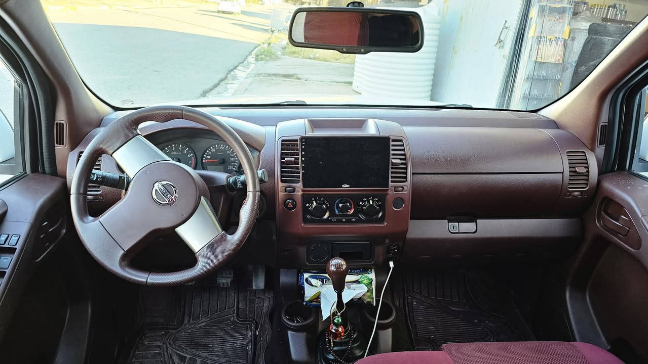 الي يدور نوادر ونظيف وضع شركة نيسان نافارا 2009 كير عادي 
 سيارة مخزنة عداد المسافة المقطوعة: 60 الف فقط 
كل السيارة وضع شركة لا ضربة لا صبغ لا محرك مفتوح افحص وين ماتريد 
 رقم دهوك تحويل مباشر 
السعر 137 
للاستفسار 
***********
الي يشوفها غالية كول ماشاء الله واعبر المنشور
