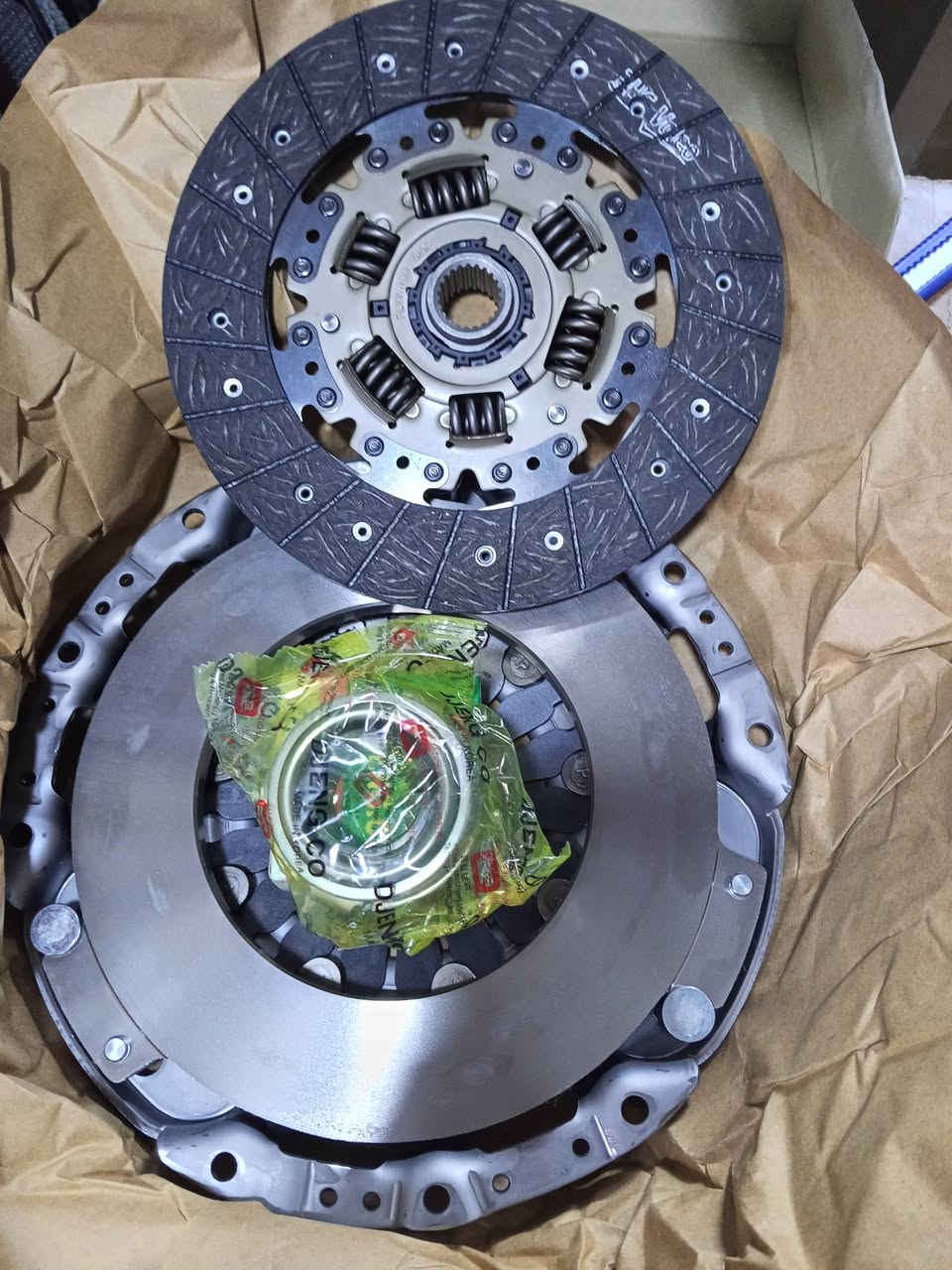 سيت كلج كامل مع بولبرن كوري اصلي فاليو بستا . بنكو . بريجوا فونتيرا. اسيا.
أسعار تنافسية 

🚗☑️🇮🇶▶️
مكتب محمد الغربان لتجارة الادوات الاحتياطية للسيارات 
كاز ☑️بانزين
بغداد السنك سوق الوزان 
جمله. مفرد 
***********
توصيل كافه أنحاء العراق 
بغداد 5 الف 
محافظات 6
