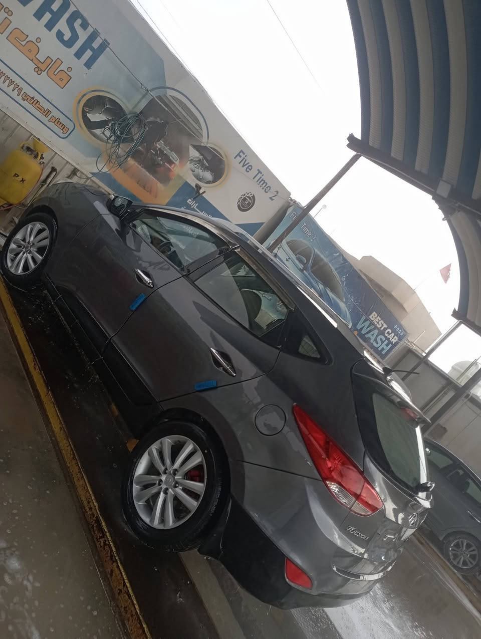 سلام عليكم توسان موديل 12بسمي بغداد  امريكي 2000مكينه حاويه قبل 20 يوم شاده بيه جاملغ خلفي وقبق جنطه مبدله ومصبوغه حزام اثر شخوط تبريد منظومه كامله جديده سعر 98 وبيه مجال مكان بابل حله مركز مدينة ***********
