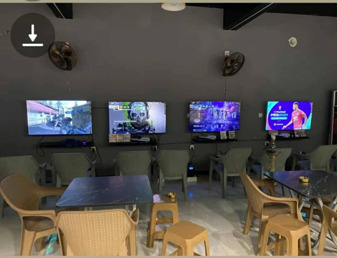 سلام عليكم 
قاعه للب.يع شارع الكازينوات مقابيل مؤكولات فاضل هيه وملحقاتها كامله اجارها 450 ب الشهر بيها ٣ بلايت فايف جديد ٤ شاشات بلازما جديد حجم ٥٠ وايضا ٤ يوبيأس سبلت كنتوري ٢ ونص طن جديد مبرده فيئايبي جديده نراكيل باللي فرعوني او ملكي عدد ١٠ نراكيل خشب صفصاف اصلي عدد ١٥ مجمده جديده براد تركي جديد ٩ طاولات صاج ٤٥ كرسي تركي حصيره ١٥ طبله منضومه انترنت ضوئي منضومه كامرات منضومه مشفر كاملات كاونتر المنيوم وسنك ٣ مفرغات صاروخيه بردات تفصال سحب جديد أقراص بليات خلاطات عدد ٢ احتياجات بارسته كامله هيتر منقله فحم و منفاخ مع ديكور القاعه كامل بلازما عرض قياس ٦٥ جديده كوفي كامل مكمل بس تستلم مفتاح وتتوكل على الله الكوفي معاميله بي وخير من الله بس السبب ضروف خاصه هذا رقمي والي ايحب يجي ويشوفه اني خادم ***********
