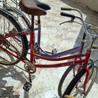 ثنيهن ب 100  07707685328