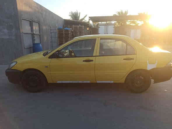 لانسر بومه موديل ٢٠١٠ بغداد مصفره هيئة وغرامات مكفوله من الضربه والصبغ بيها طخات بسيطه  مكينه ٢٠٠٠
ما بيها كل نقص 
السعر ٧٠ 
***********
