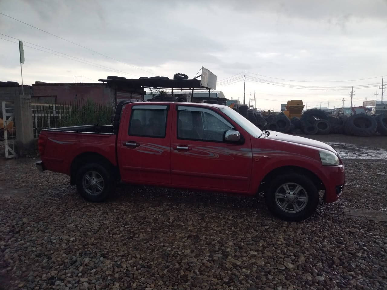 سلام عليكم كريت ويل موديل ١٥رقم واسط تحويل مباشر سنويه جديده كير ومحرك مكفولات تخم تاير كهربائيات كل شغاله سياره جاهزه احله من صور سياره كفاله بيه ملاحظات بسيطه مابيه نقص ابد شرط تحويل غرفه جديده مشروع وطني العنوان واسط الزبيديه الاستفسار على***********
