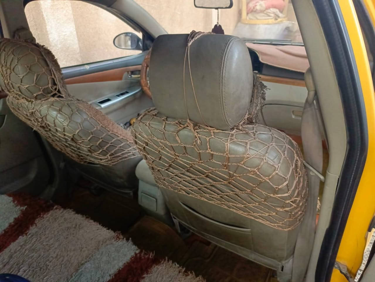 السلام عليكم سياره ليفان 620 موديل 11 سياره جاهزه كبل للشارع مكينه وكير خير من الله مابيه اي نقص سنويه لل 2027 تحويل ثاني يوم سعرها 40 وبيه مجال مكاني بغداد الاستفسار اتصل عل الرقم *********** ما متواجد عل الفيس
