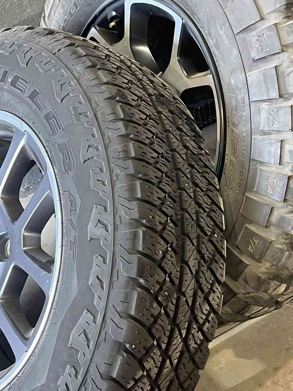 Wheel Jeep Wrangler
***********
***********
