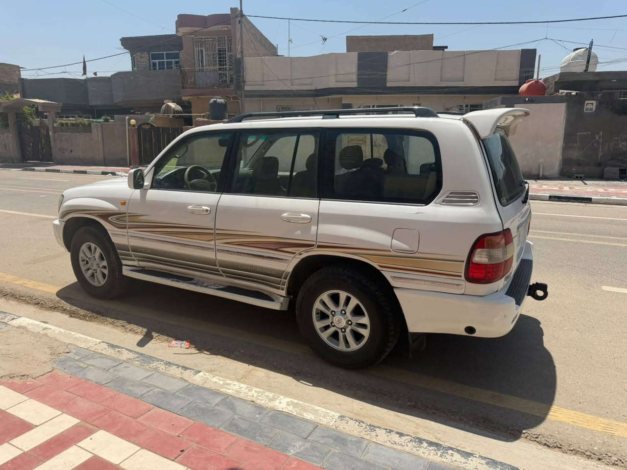 لاندكروزر موديل 2000 محدثه 2007 سياره جاهزه ما عايزه برغي مكينه حداديه كهربائيات تبريد ثلج منظومه غاز سياره جاهزه ما بيها اي نقص تحويل ثاني يوم رقم بغداد السعر 115 ورقه المكان كربلاء طويريج***********
