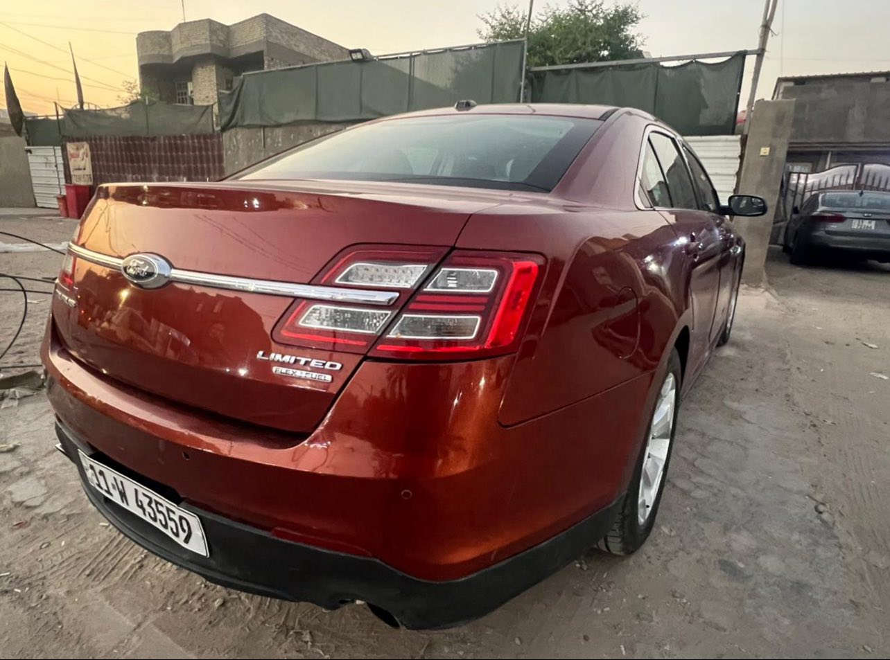 اللهم صلي على محمد وآل محمد
السلام عليكم شباب 
فورد تورس مديل ( 2014 ) 
رقم بغداد بأسمي 
محرك ( 3500 )
حادث بسيط جدا بدون ايرباك صور الحادث والسونار مرفق مع المنشور
*فئة LIMITED*: فئة أعلى مقاعد جلد، نظام صوت متقدم، شاشة لمسية، نظام SYNC.
بصمة الباقي الموصفات الفول عدى الفتحة  طخم اطارات جديدة 
صدر جديد  
مكينة جديدة
سنوية جديدة 
هزة جديدة
بدون أي نقص جاهزة 
السعر 120 وبيها مجال 

***********
