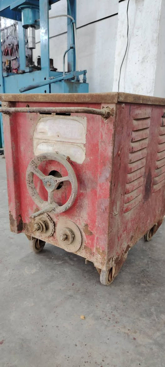 للبيع كتر 10حصان طكتين مكينتين لحيم مكص مكان الصويرة ***********
