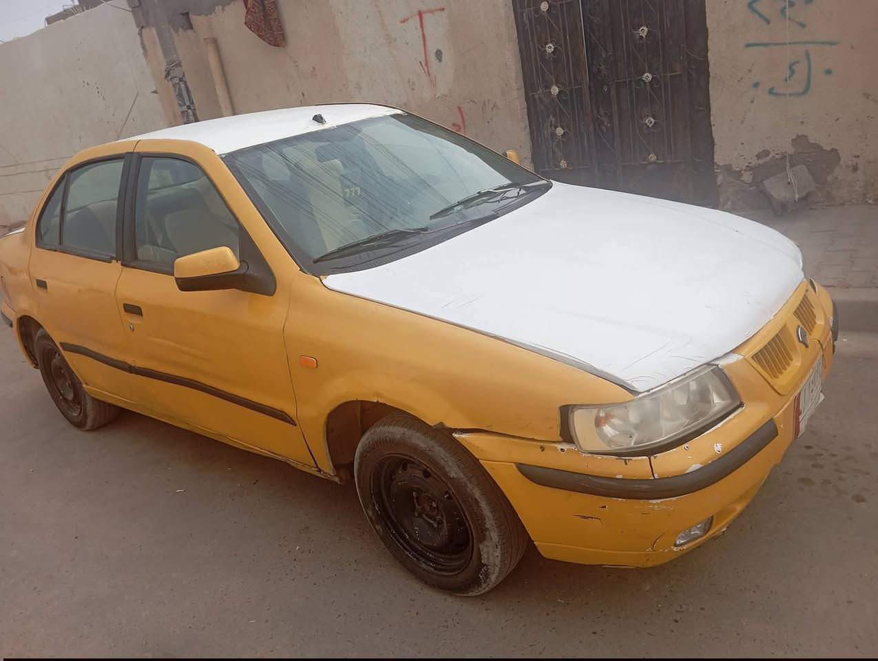 سمند للبيع موديل 2011 محرك وكير زينات الباقي شوف العين سياره حلوه مال جناي سنويه 2027 راعيه بيته ماندله ورقمه ماعندي بيع كوم حديد السعر 16 وبيه مجال بسيط المكان البصره رقم الهاتف ***********
