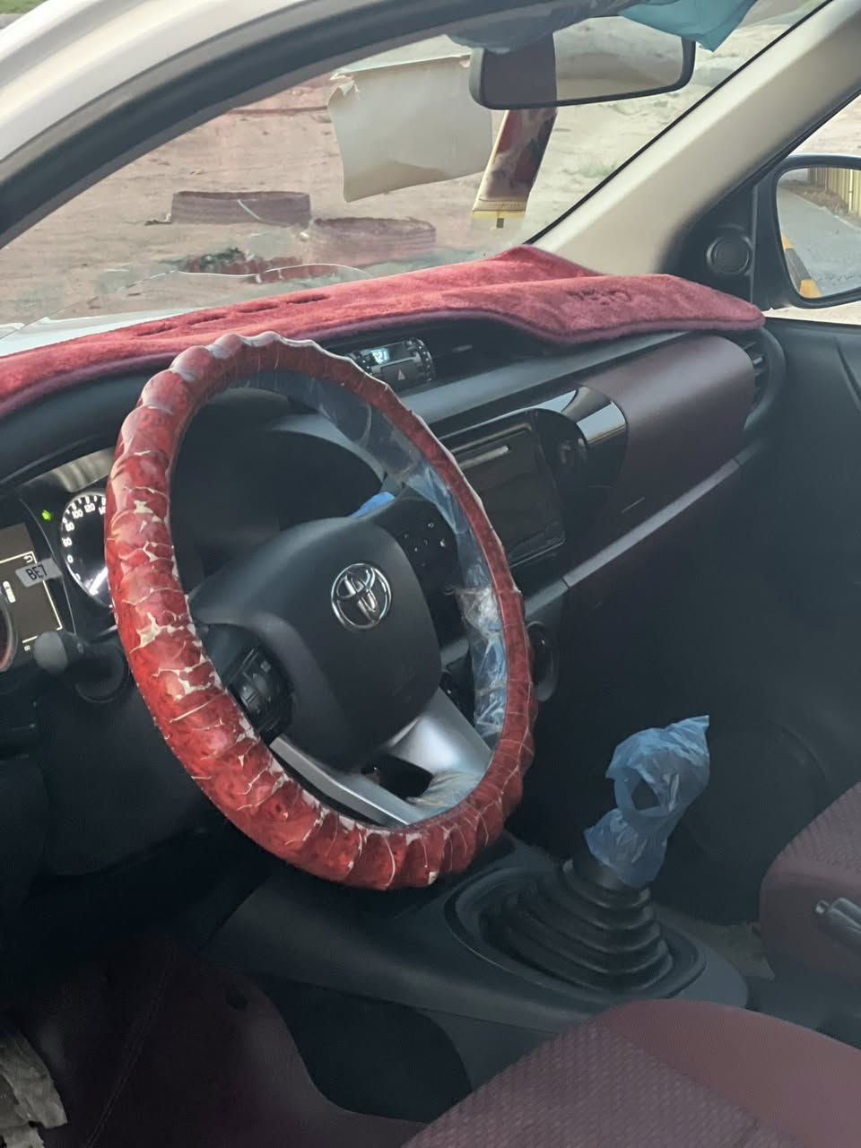 السلام عليكم بيكم مديل ٢٤ ساز كير عادي مكينه وكير وحداديه كفاله السياره رقم اربيل تحويل او وكاله ماشيه 65الف حقيقي
مكان سياره البصره الزبير 
السعر 235
***********
