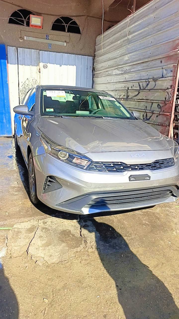 سلام عليكم مره خصت الادمن فورتي ٢٤ ماشيه ٢٣ العنوان بغداد أمين الثانيه رقم *********** (السعر؟)    اتصل وبيك خير ودلل
